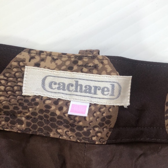 Cacheral Shorts - Picture 5 of 8